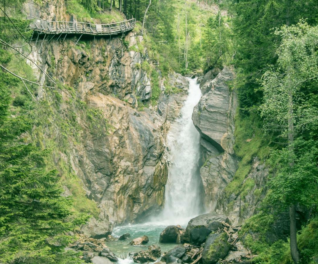 Fruehstueckspension Kirchenwirt Obervellach Exteriör bild